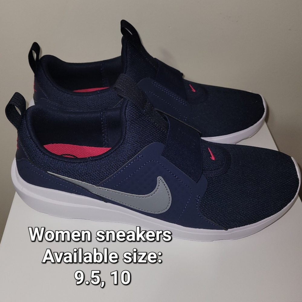 Nike comfort sneakers